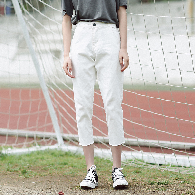 漫不经心的塞衣角,却能诠释出你的与众不同_喵