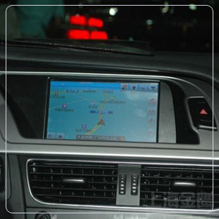 奥迪A4L升级加装高清 平板电脑 高清导航 倒车