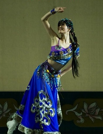 桃李杯<em>民族民间</em>舞藏族舞<em>女子独舞</em><天唱>舞蹈