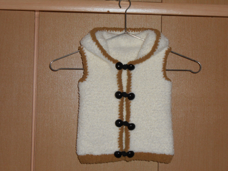 纯手工<em>编织珊瑚绒</em>男女儿童宝宝毛衣<em>马甲</em>、毛衣