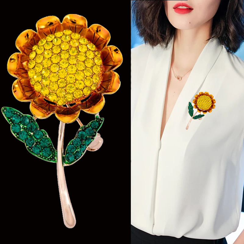 Retro the republic of korea Simplicity Cardigan Shawl buckle temperament sunlight Flower Brooch Pin personality crystal overcoat Accessoriesin the Accessories/Fashion Jewelry, Brooch category - from Buy2taobao.com to provide professional Taobao agent buy service