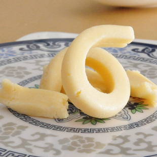  小奶花 夏季热销奶酪 低脂乳酪条 休闲零食 美味不发胖100g