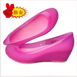  新款正品crocs卡丽萨坡跟女鞋卡洛驰高跟中跟单鞋春秋款潮流凉鞋