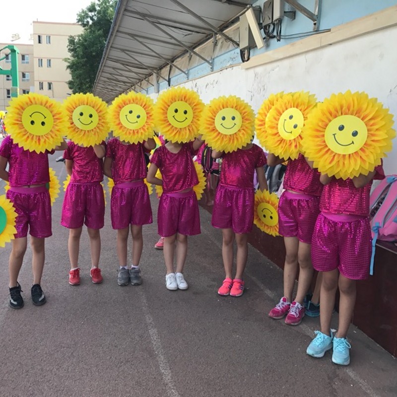 舞蹈道具向日葵儿童跳舞花啦啦队手拿花小学运动会方阵入场太阳花在类目 运动/瑜伽/健身/球迷用品, 舞蹈/健美操/体操, 啦啦队, 更多啦啦队配饰中 - 来自Buy2taobao.com提供专业的淘宝代购服务