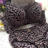 伊丝艾拉<em>豹纹</em>深V<em>豹纹胸罩</em>无痕<em>文胸</em>内裤套装8