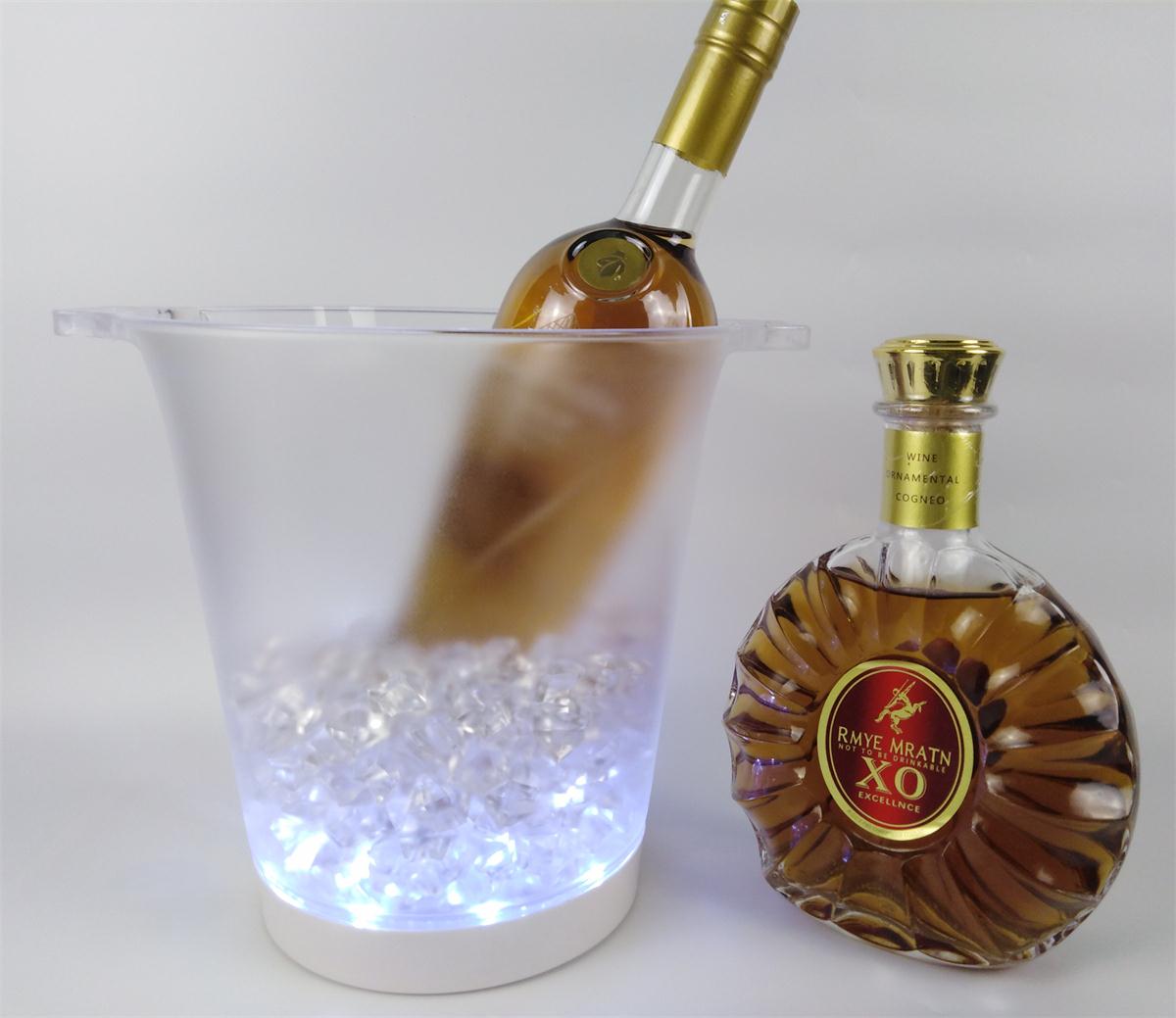 发光冰桶七彩发光啤酒桶发光香槟桶LED冰桶红酒冰桶发光洋冰桶在类目 餐饮具, 酒壶/酒杯/酒具, 冰桶中 - 来自Buy2taobao.com提供专业的淘宝代购服务