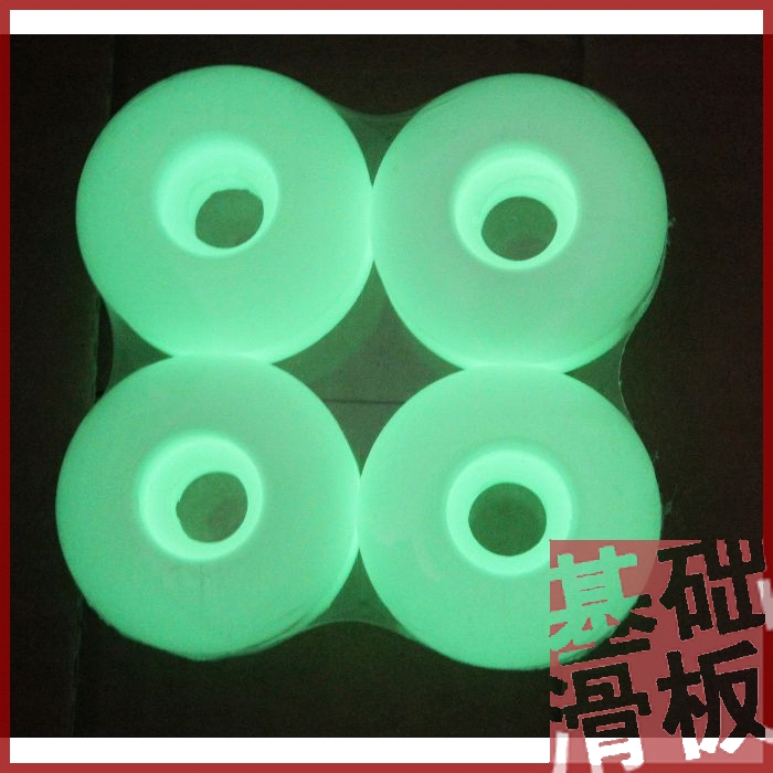 出口荧光 夜光轮子 53mm 101A---- 基础滑板店在类目 运动/瑜伽/健身/球迷用品, 轮滑/滑板/极限运动, 极限装备/配件区, 滑板轮子中 - 来自Buy2taobao.com提供专业的淘宝代购服务