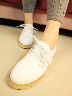  春季新款白色英伦学院风系带真牛皮圆头超好穿浅口休闲鞋女鞋