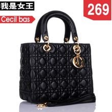 2013 new lady Diana package leather small chili patent leather handbags Lingge shoulder portable sheepskin handbags