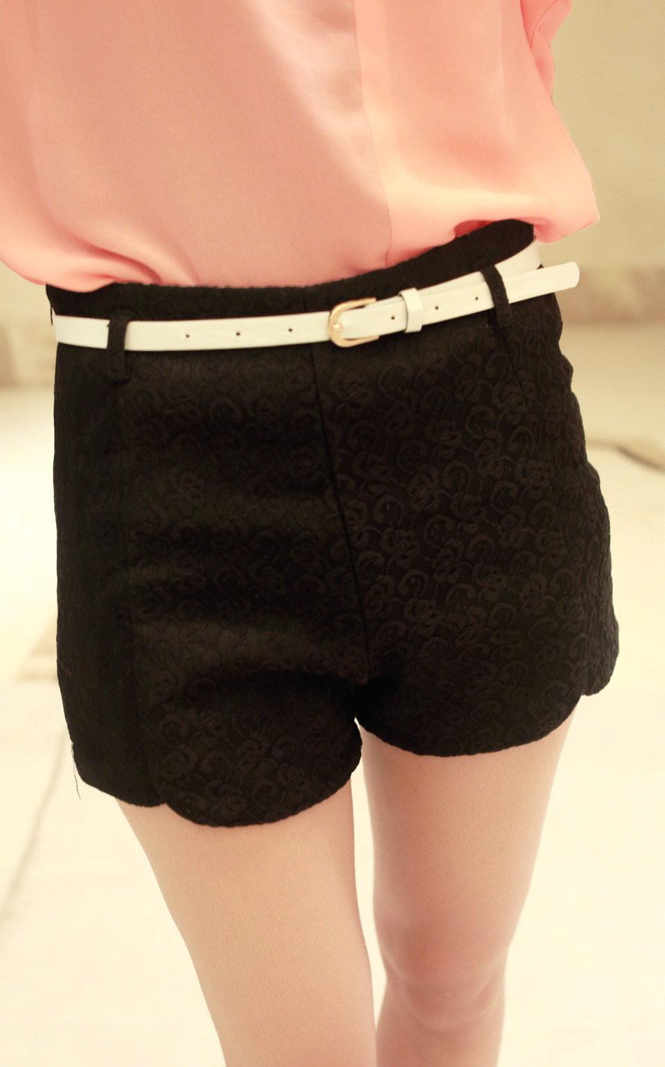 【<em>皮短裤</em> 女】_<em>皮短裤搭配什么</em>样<em>鞋子</em>_皮短裤