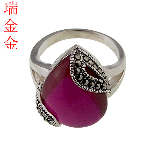瑞金金泰银 结婚季 泰银戒指 尼泊尔工艺 925纯银 大水滴红刚玉戒指 瑞金金泰银 结婚季 泰银戒指 尼泊尔工艺 925纯银 大水滴红刚玉戒指