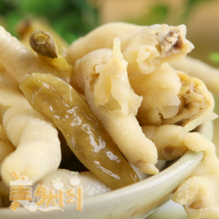  四川特产 休闲零食品  品品人生逗嘴泡椒凤爪180g  清爽山椒味