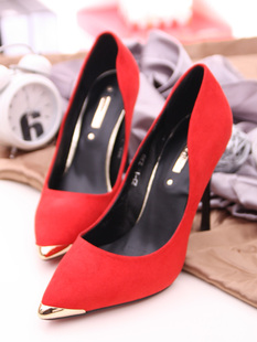  显瘦性感细跟高跟鞋迷人红色婚鞋金属尖头女鞋浅口绒面单鞋