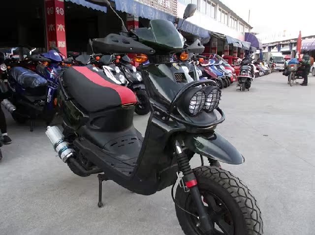 新款雅马哈 BWS唐老鸭 150CC 踏板助力摩托