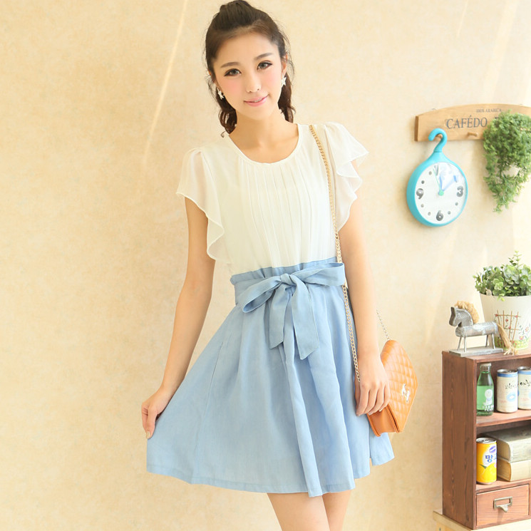 甜美修身短袖连衣裙...