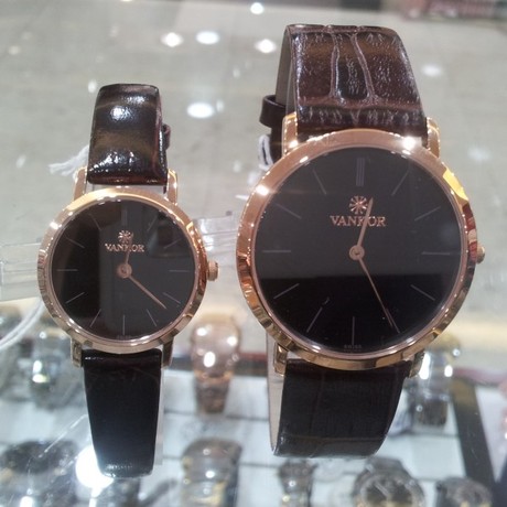 瑞士凡高表VANKOR C\/V402超薄真皮表带情侣