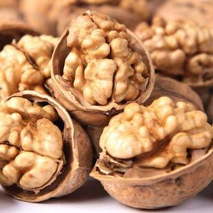  【天天特价】原味新疆野生无漂白薄皮核桃生核桃1000g 包邮