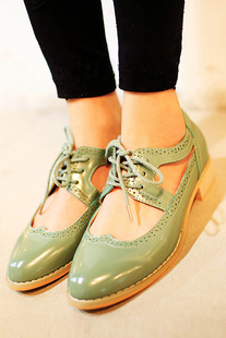  新款韩版学院风女鞋英伦镂空平底鞋可爱公主平跟女鞋甜美单鞋