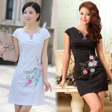 [Show concept Tang anniversary feedback] rainbow flower embroidery improved fashion cheongsam summer 2013 Retro Girl Dress