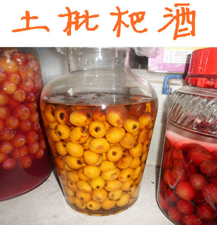 枇杷泡酒的制作方法_纯天然枇杷酒的泡制方法以及功效