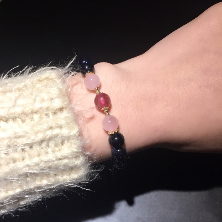Muggles Original Blue gravel Bracelet Pink Crystal Strawberry Crystal Crystal Rose Increased courage MG190in the Accessories/Fashion Jewelry, Bracelets category - from Buy2taobao.com to provide professional Taobao agent buy service
