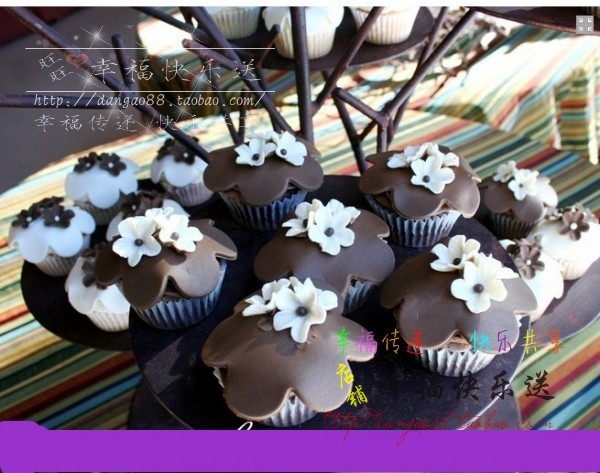 翻糖小纸杯蛋糕 梅花杯子蛋糕 北京婚礼蛋糕速递cupcake 翻糖小纸杯蛋糕 梅花杯子蛋糕 北京婚礼蛋糕速递cupcake