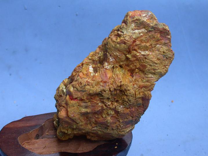 very Beautiful Golden yellow stone Mineral Crystal rough SHORTS Ornamental Insect Decoration Sulfidein the Antique/Youbi/Crafts/Collection , Ornamental/Kistler/Mineral Crystal , Mineral Crystal category - from Buy2taobao.com to provide professional Taobao agent buy service