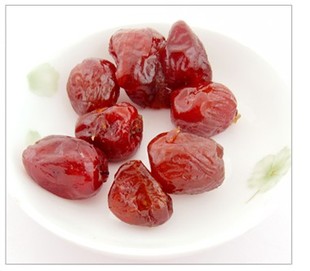 红枣是养颜之佳品,俗话说一日食三枣,百岁不显