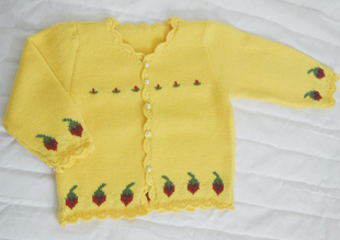 新款羊毛女童毛线衫 草莓图案花边<em>毛衣开衫</em> 手