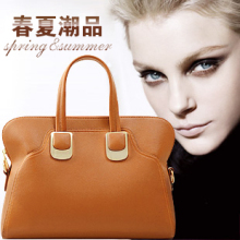 2013 new authentic European and American classic / diagonal portable shoulder female bag big / special clearance Korean tidal