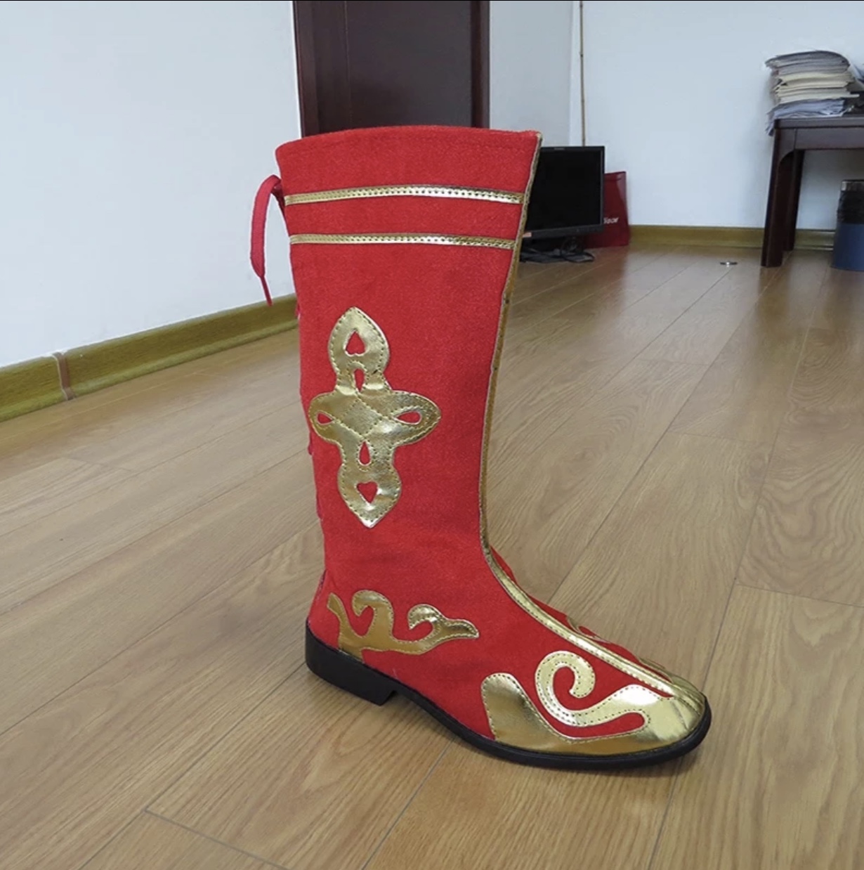 new pattern Dance boots Ethnic minority Mongolian The Zang or Tibetan people stage show dance Boots men and women Riding bootsin the Sports/Yoga/Fitness/Fans supplies , Dance/Aerobics/Gymnastics , Ballet , Ballet shoes category - from Buy2taobao.com to provide professional Taobao agent buy service