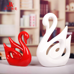  君凯软装 包邮欧式现代陶瓷装饰品工艺品 简约家饰情侣天鹅摆件