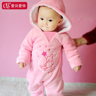  婴儿连体衣服秋冬季款加厚加绒保暖宝宝韩版外出服装新生儿用品Z