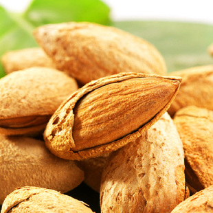  办公室零食 特产坚果 美国大杏仁   壳杏仁 120g 杏仁 特价