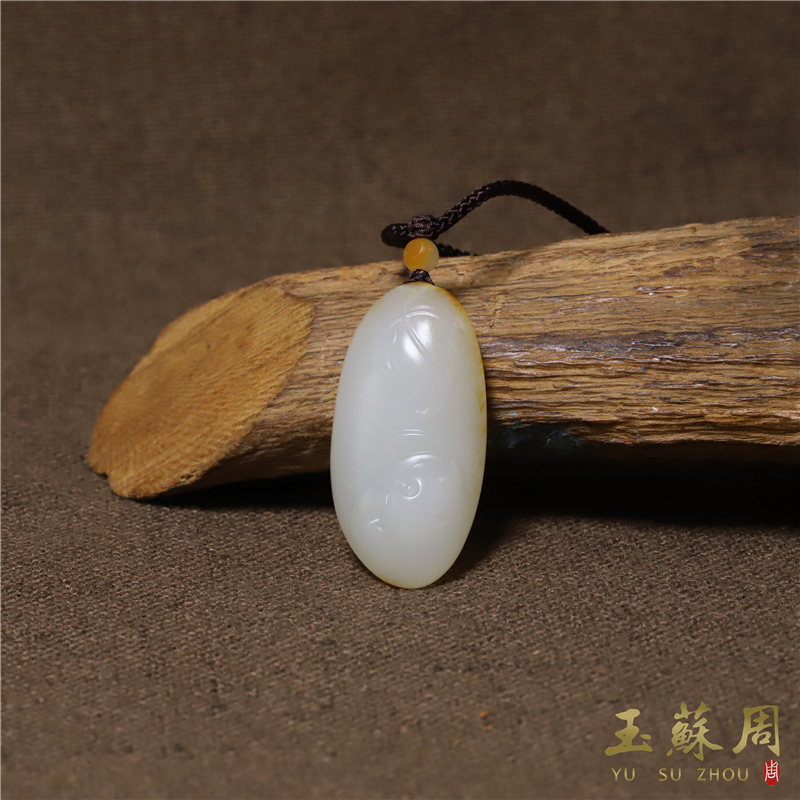 在售【玉苏周】天然新疆和田玉籽料独籽一夜封侯生肖猴玉吊坠挂件在类目 珠宝/钻石/翡翠/黄金, 和田玉, 颈饰中 - 来自Buy2taobao.com提供专业的淘宝代购服务