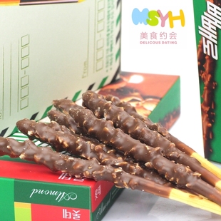  韩国进口零食 乐天lotte杏仁巧克力棒 绿盒32g 香脆美味好吃~