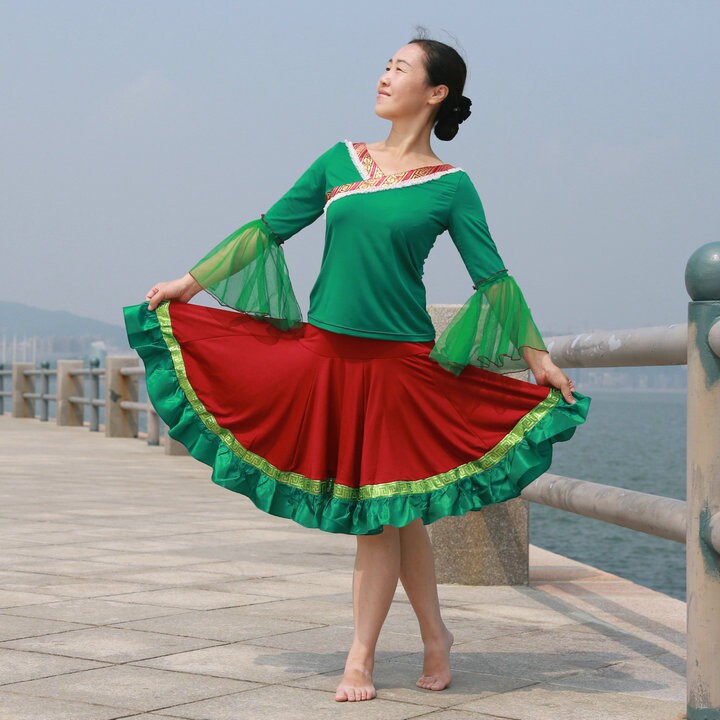 杨艺广场舞服装舞蹈服装红草莞儿新款北京的金山上33015 53707