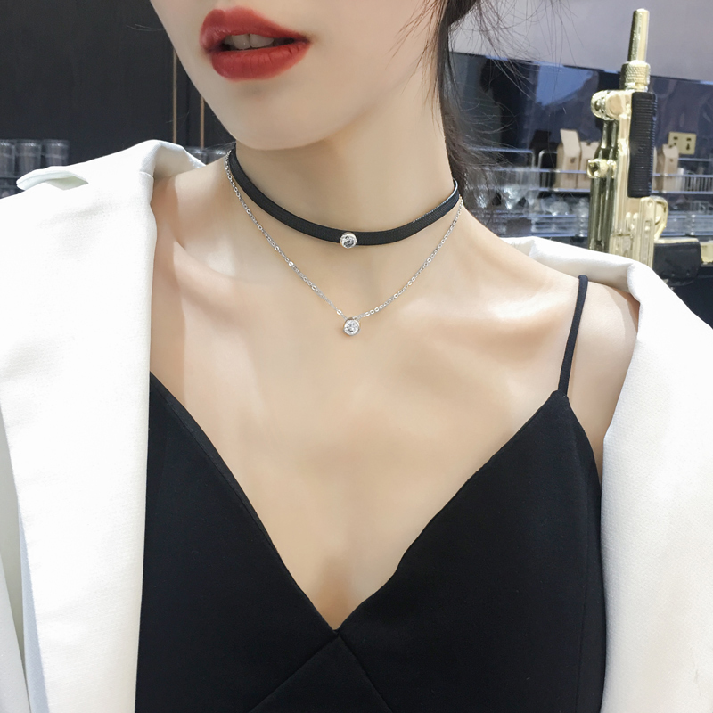 网红脖颈项链女潮皮革项圈小众脖子装饰品短款颈带颈链配饰锁骨链在类目 饰品/流行首饰/时尚饰品新, 项链中 - 来自Buy2taobao.com提供专业的淘宝代购服务