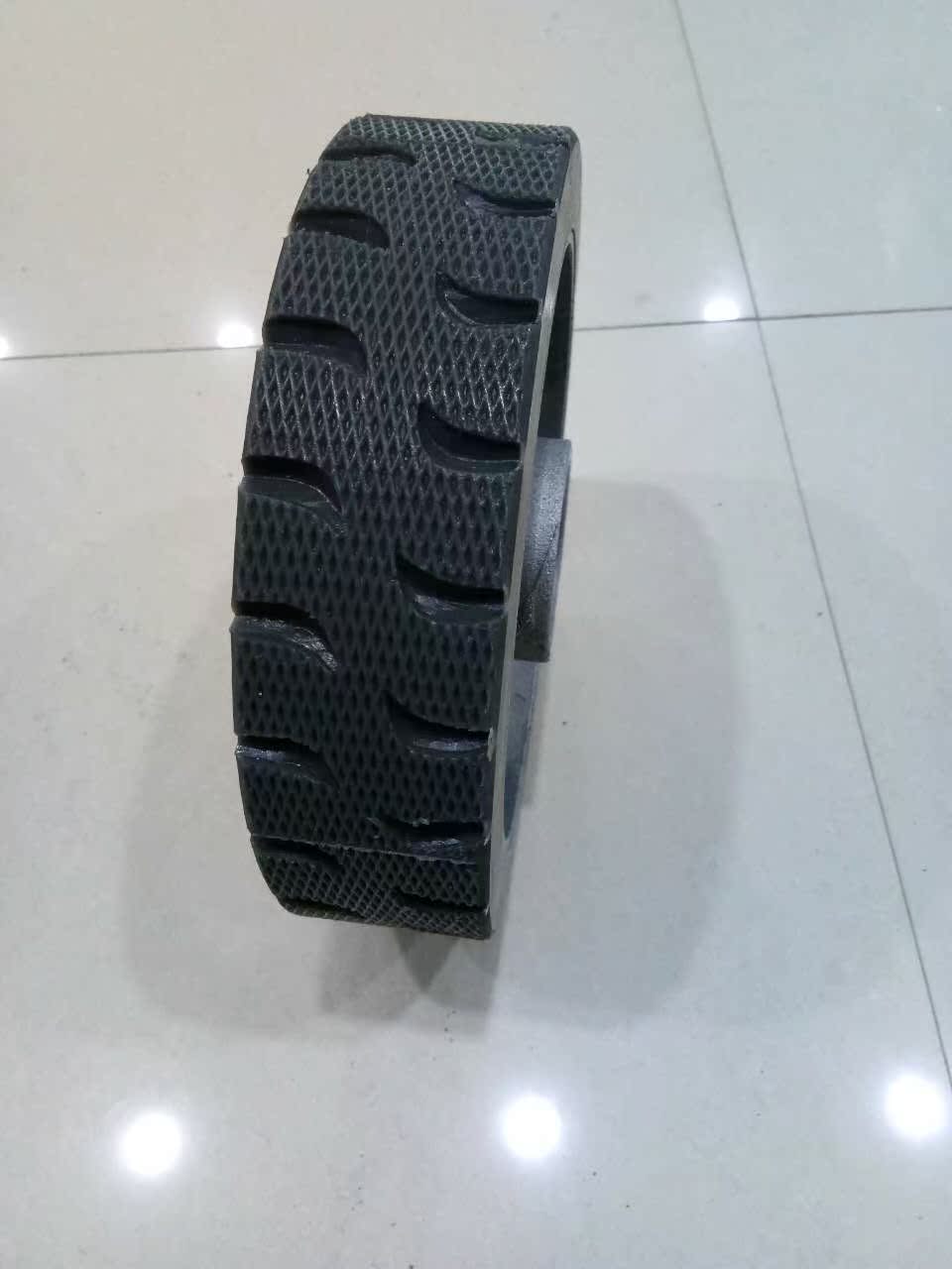 A3洗地机大轮 洗地机轮子 BA530机器大轮在类目 五金/工具, 机械五金, 其他机械五金(新)中 - 来自Buy2taobao.com提供专业的淘宝代购服务