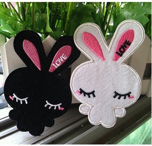 全店满10元包邮 卡通黑白兔补丁贴 电脑刺绣熨