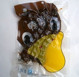  冲皇冠亏亏 周黑鸭 湖北武汉特产周黑鸭鸭脖子 简包 真空装新货