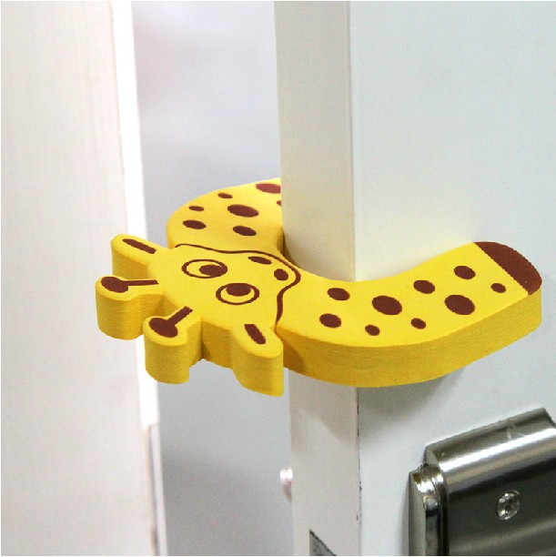 baby Door Card Doorstop Security doors folder Door stopper Door Card baby children Clamps the hand Security cardin the Diapers/Care/Feeding/Push lathe , Crash/Remind/Security/Protection , Security card category - from Buy2taobao.com to provide professional Taobao agent buy service