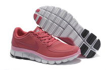 包邮   正品Nike新款5.0透气轻便跑鞋 女款