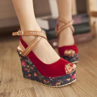  夏季新款印花民族风森系复古坡跟高跟鱼嘴扣带包邮凉鞋女鞋