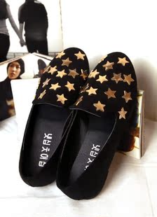  春夏爆款欧美明星范复古五星金属铆钉圆头英伦平跟单鞋女鞋子