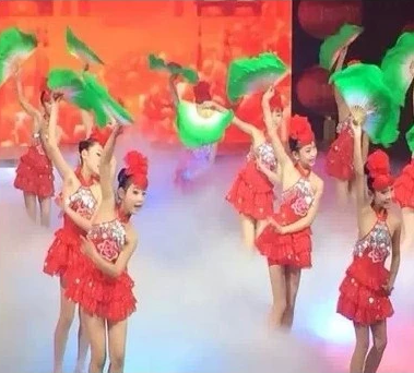 新款俺们会跳花鼓灯儿童亮片演出服幼儿扇子舞女童蓬蓬舞蹈纱裙红|ruв категории Детская одежда, детский костюм - от Buy2taobao.com для оказания профессиональной услуги покупки агента Taobao