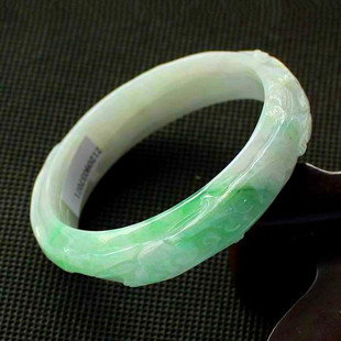  老坑A货翡翠手镯雕花翡翠玉手镯阳绿飘绿特价高档翡翠翡翠玉镯子