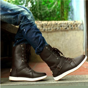  韩版潮流高帮男士铆钉军靴男牛仔靴马丁靴英伦时尚中筒短靴男靴子