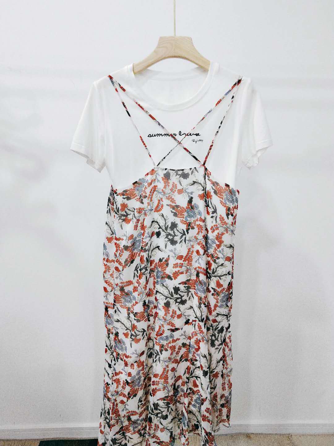 2019 new pattern Two piece dress 9216001in the Women's clothing/Boutique , Sweaters category - from Buy2taobao.com to provide professional Taobao agent buy service