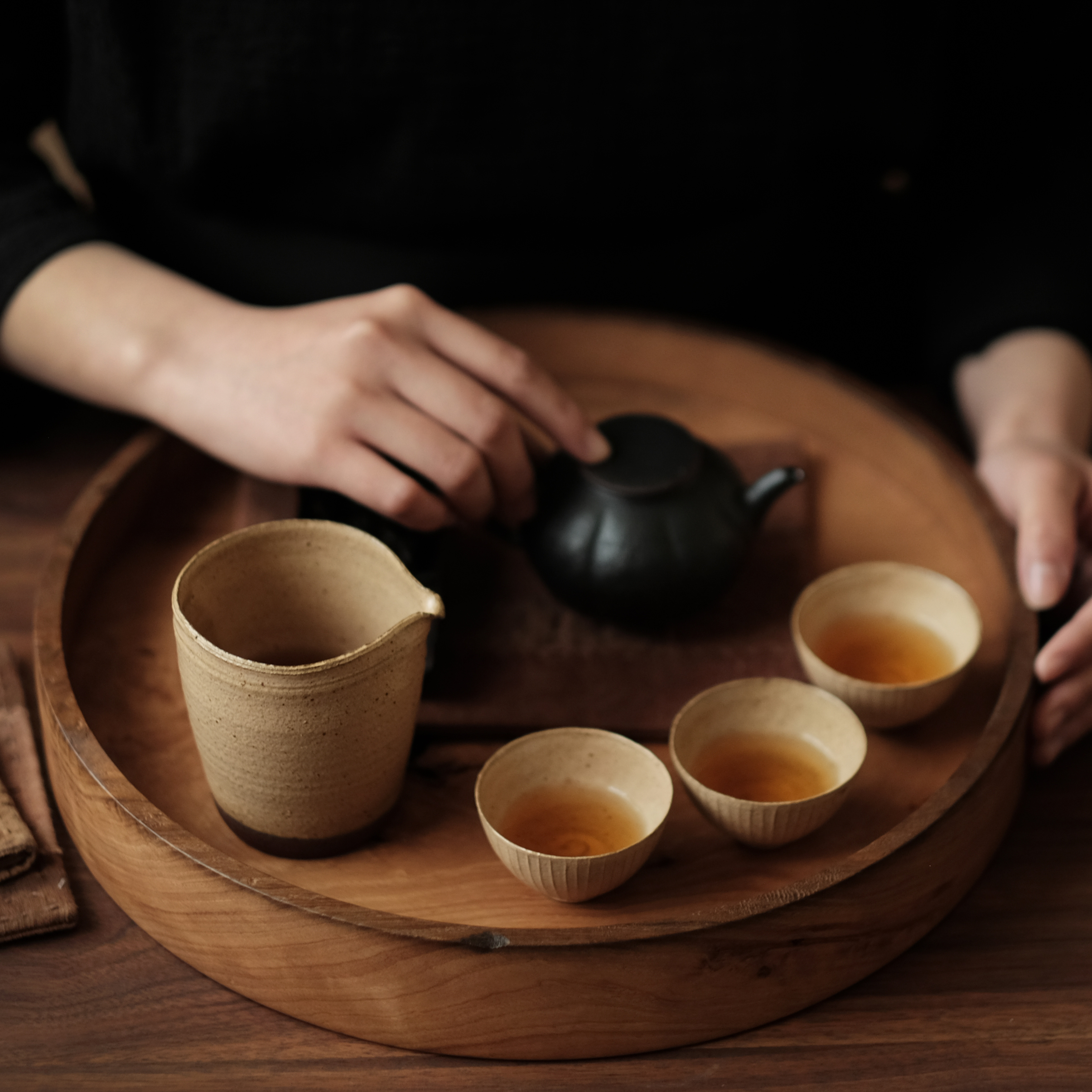 手艺人茶盘托盘置物盒老栎木风化整木全手工凿制孤品大小尺寸现货在类目 餐饮具, 茶具, 茶盘中 - 来自Buy2taobao.com提供专业的淘宝代购服务